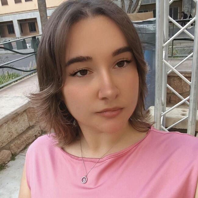 Babysitter in Almería: Cristina