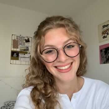 Babysitter in Pully: Astrid