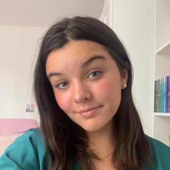 Babysitter in Chazelles-sur-Lyon: Manon