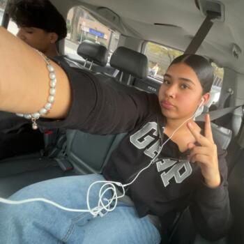 Baby-sitter in Bowie: Emily