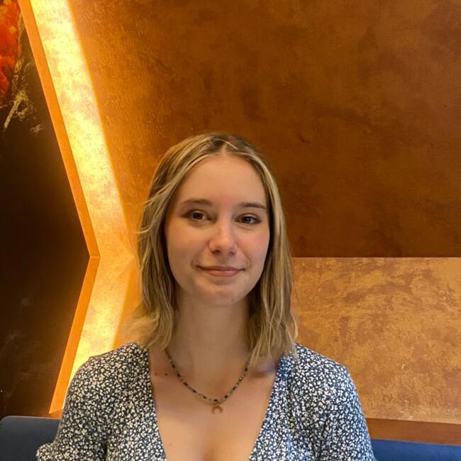 Canguro en Cornellà de Llobregat: Nadia