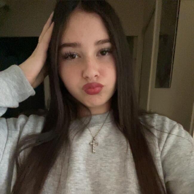 Babysitter in Loyettes: Chloé