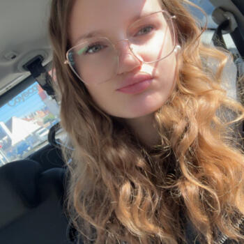 Babysitter in Le Quesnoy-en-Artois: Léa
