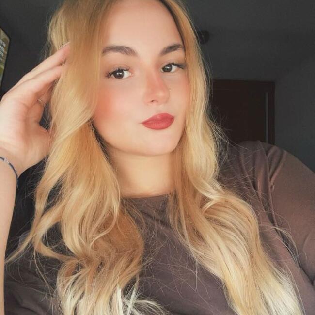 Babysitter in Polvoreira: Luana