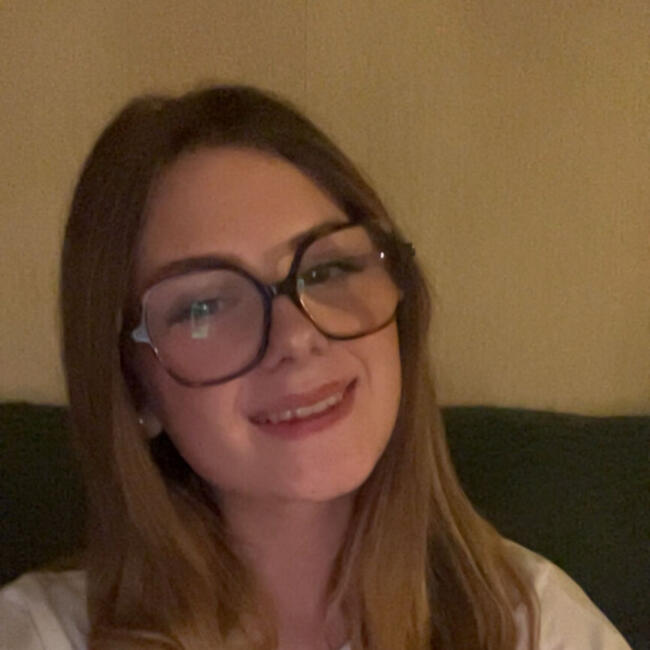 Babysitter in Aire-sur-la-Lys: Naurine