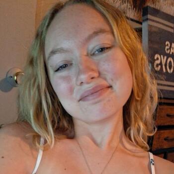 Babysitter in Harker Heights: Julia
