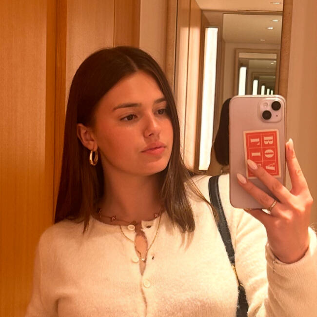 Babysitter in Menton: Melyne