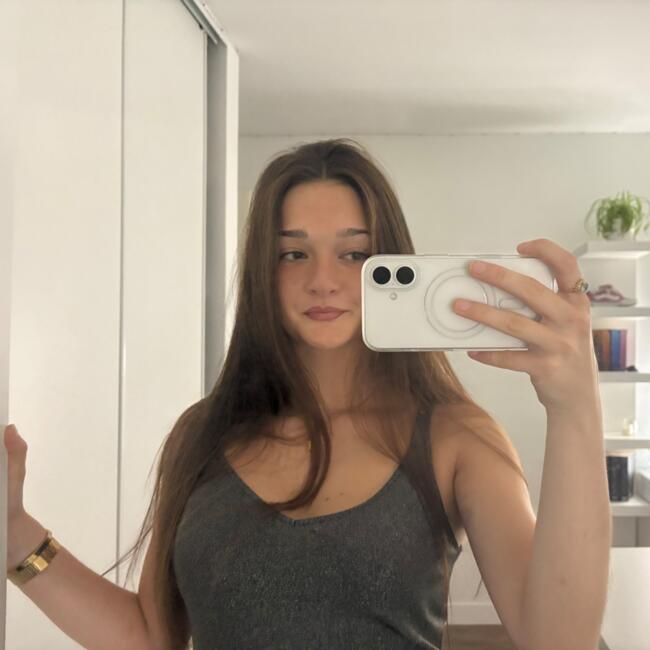 Babysitter in Caen: Lylou