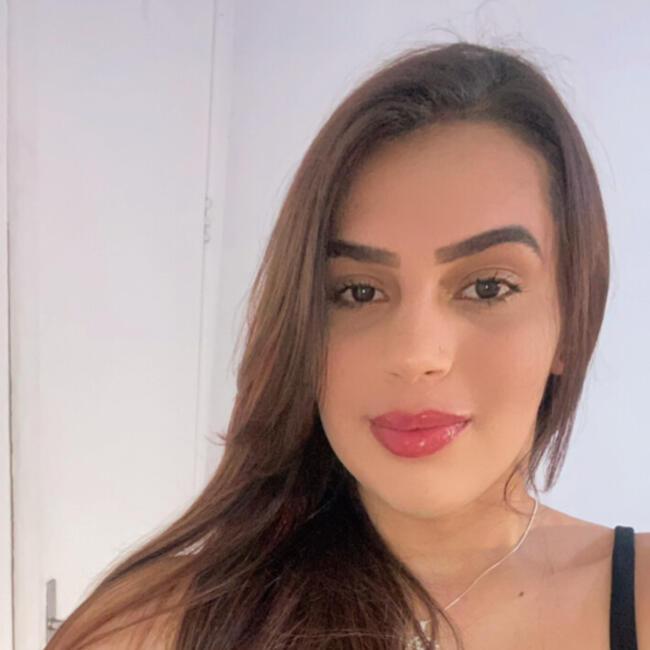 Babá em Vinhedo: Hellen Abreu