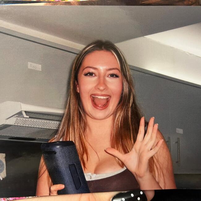 Babysitter in Egham: Phoebe