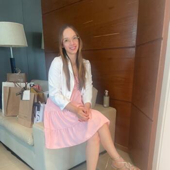 Babysitter in Niterói: Valentina