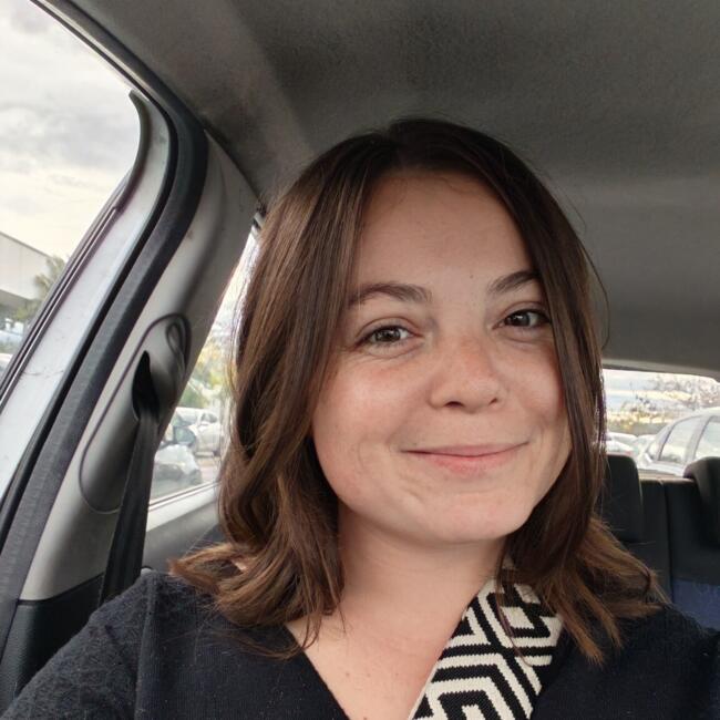 Babysitter in Salles-Mongiscard: Julie