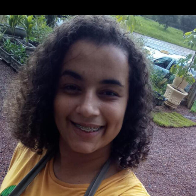 Babá em Vinhedo: Stefany