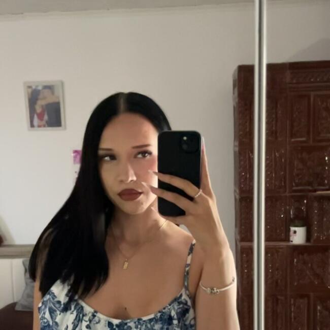 Babysitter in Focşani: Denisa
