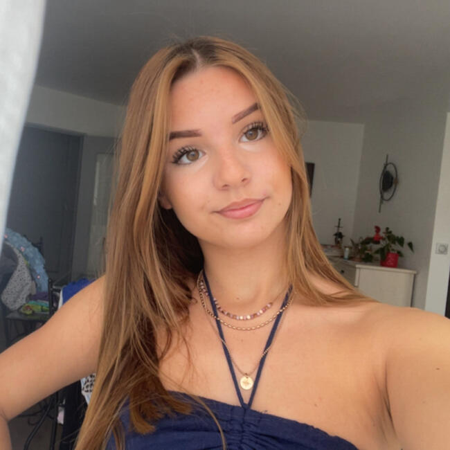 Babysitter in Dreux: Atina