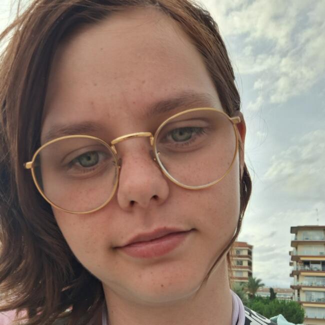 Babysitter in Liège: Phaloe