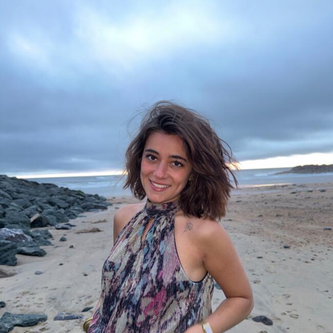 Babysitter in Bordeaux: Délia