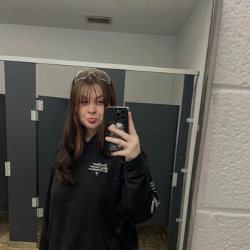 Babysitter in Mingo Junction: Libby