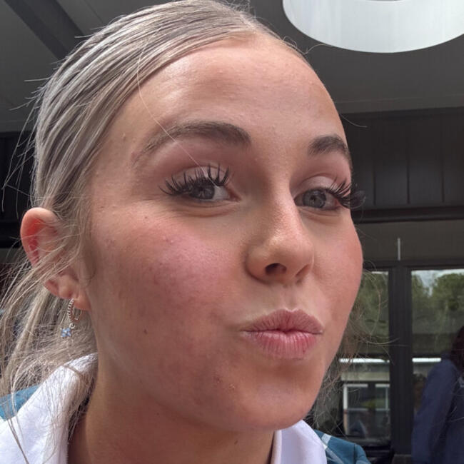 Babysitter in Canberra: Chloe