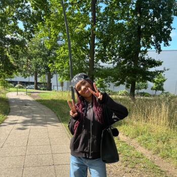 Babysitter in Champigny-sur-Marne: Naila