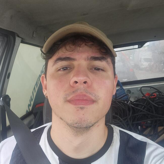 Babysitting job in Guarujá: Lucas