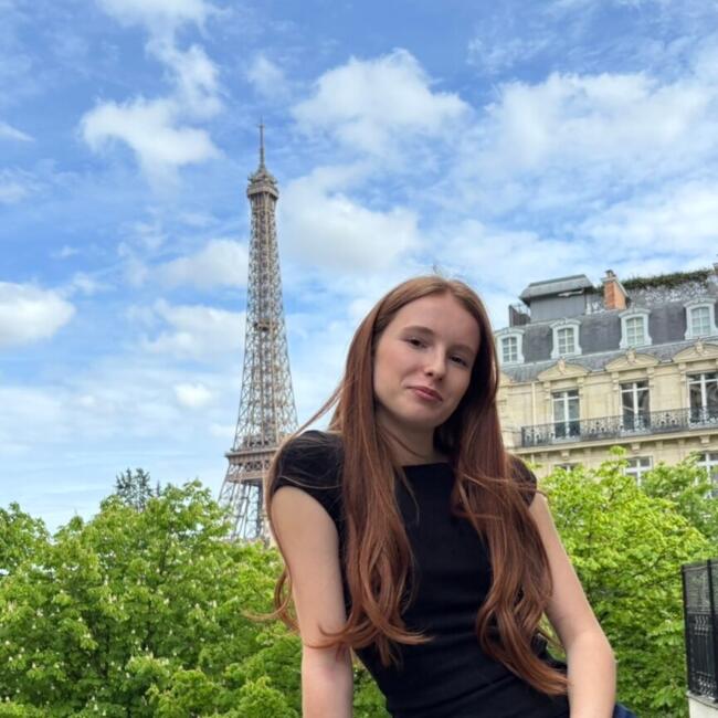 Babysitter in Drancy: Leia