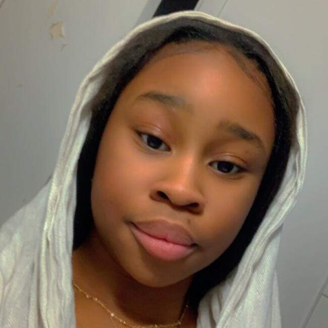 Baby-sitter in Longueuil: Amira