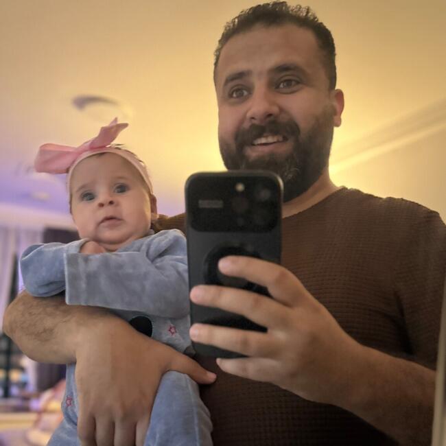 وظيفة جليسة أطفال في القاهرة: Ahmed