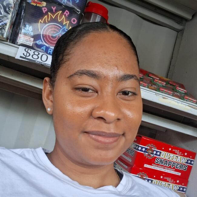 Babysitter in Humble: Arianny