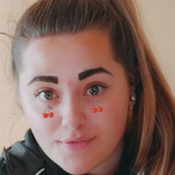 Babysitter in Bristol: Alicia