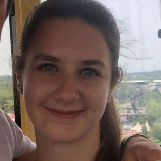 Babysitter in Merelbeke: Aline