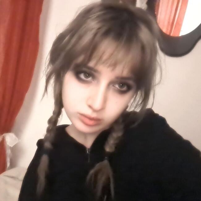 Babysitter in Rennes: Elisa