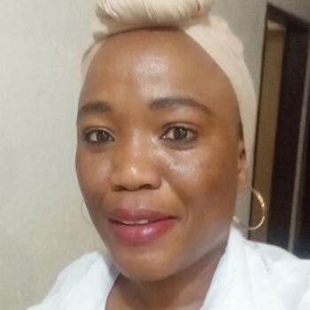 Babysitter in Klerksdorp: Florence