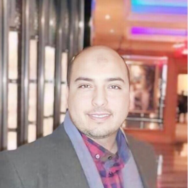 مربية أطفال في الجيزة: Mohamed