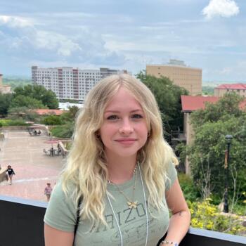 Babysitter San Marcos (Texas): Keira
