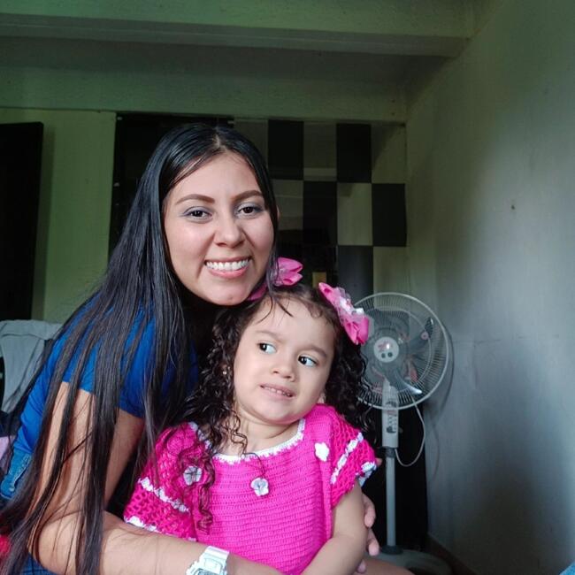 Trabajo para niñera en Floridablanca: Paola