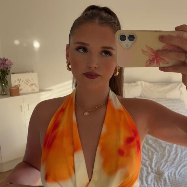 Babysitter in Brisbane: Ava