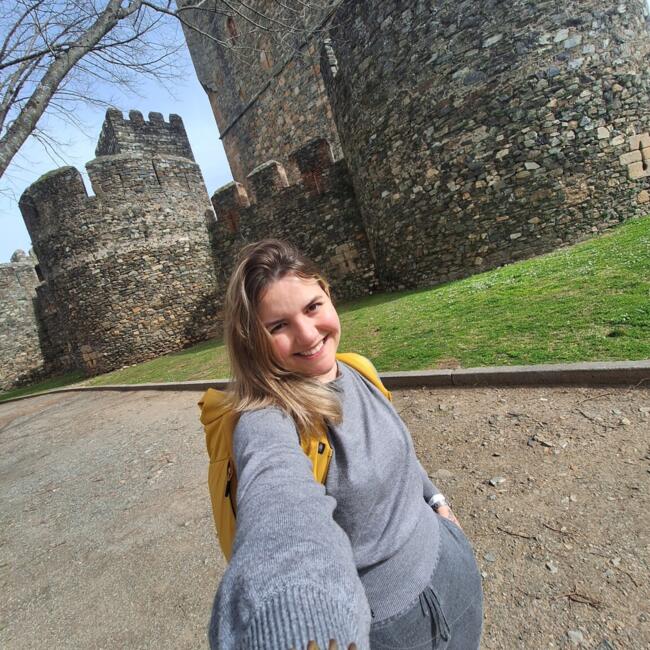 Babysitter in Braga: Leticia