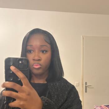 Babysitter in Montataire: Shanaelle