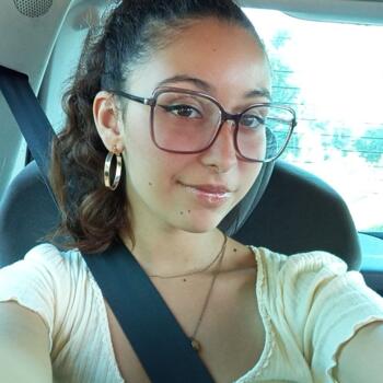 Babysitter in Sète: Dounia