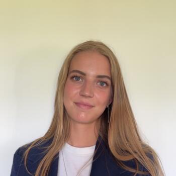 Babysitter in Auvernier: Nina