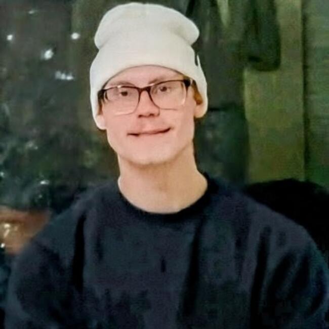 Babysitter in Aurora: Christian