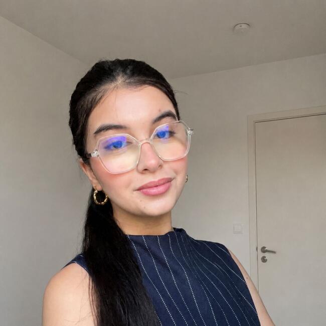 Baby-sitter à Ivry-sur-Seine: Riham