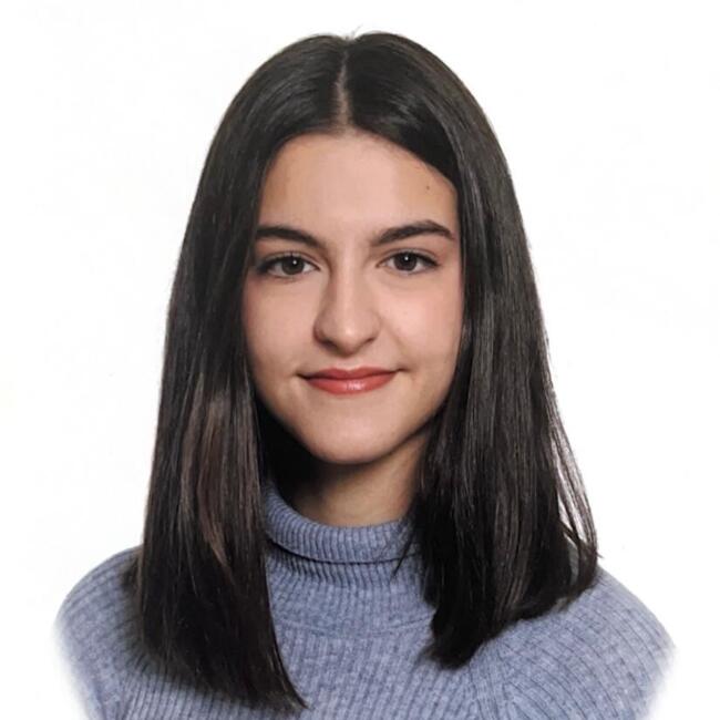 Babysitter in Salamanca: Lucía