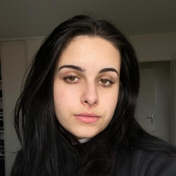 Baby-sitter in Bayonne: Tara