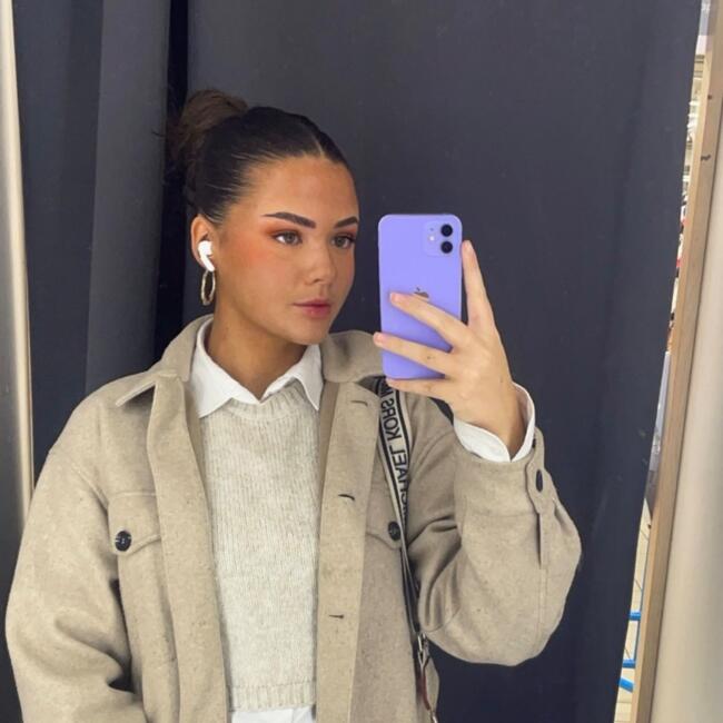 Babysitter in Koksijde: Juliet