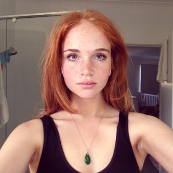 Babysitter in Sydney: Rose