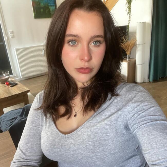 Babysitter in Palaiseau: Célia