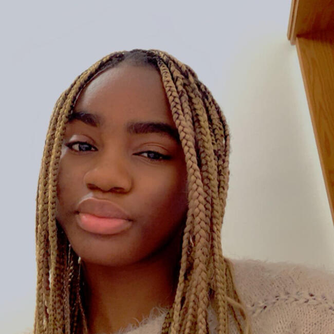 Babysitter in Saint-Ghislain: Annaelle