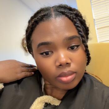 Babysitter Valley Stream: Milflore Katchusca